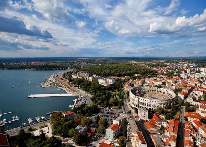 Apartmán Lori Pula Exteriér fotografie